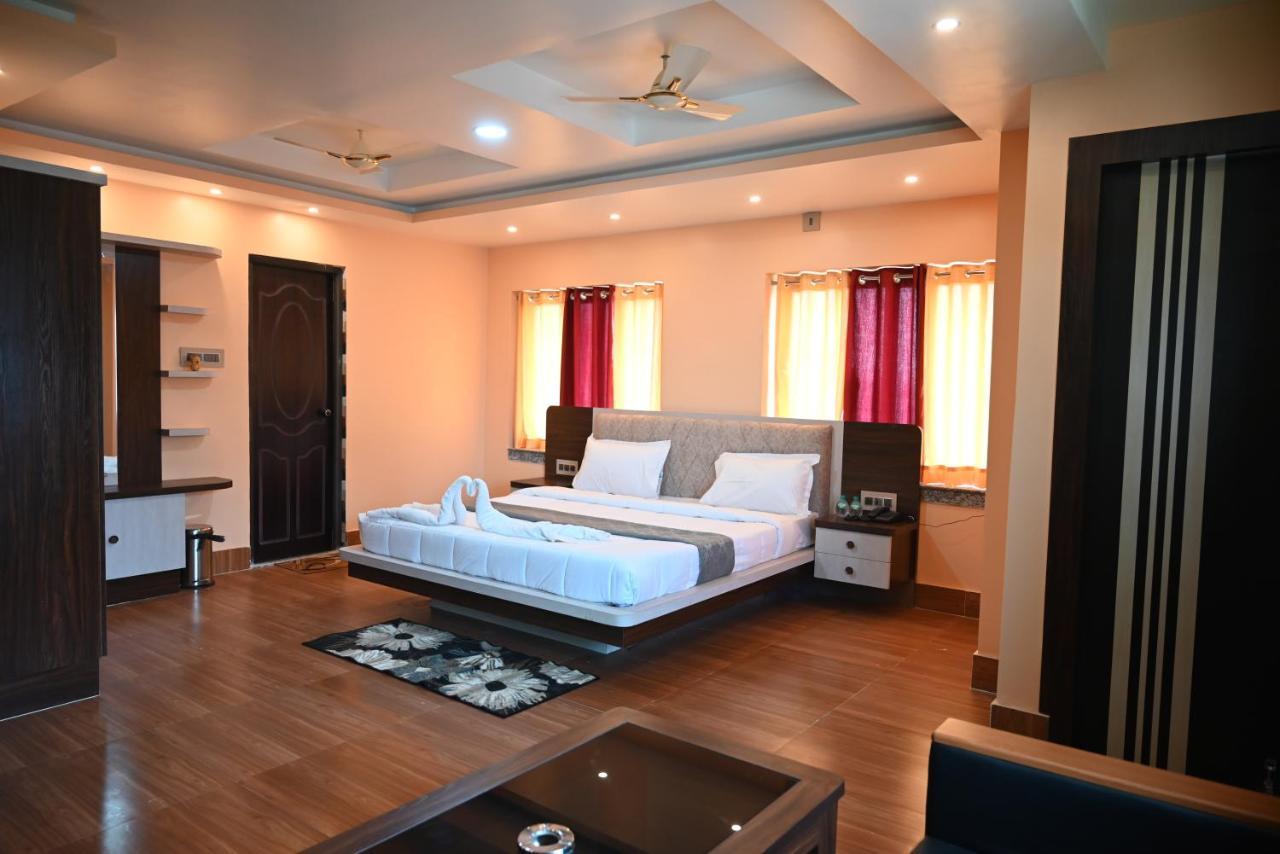 Oyo Hotel Tulusi Inn 博尔普尔 外观 照片