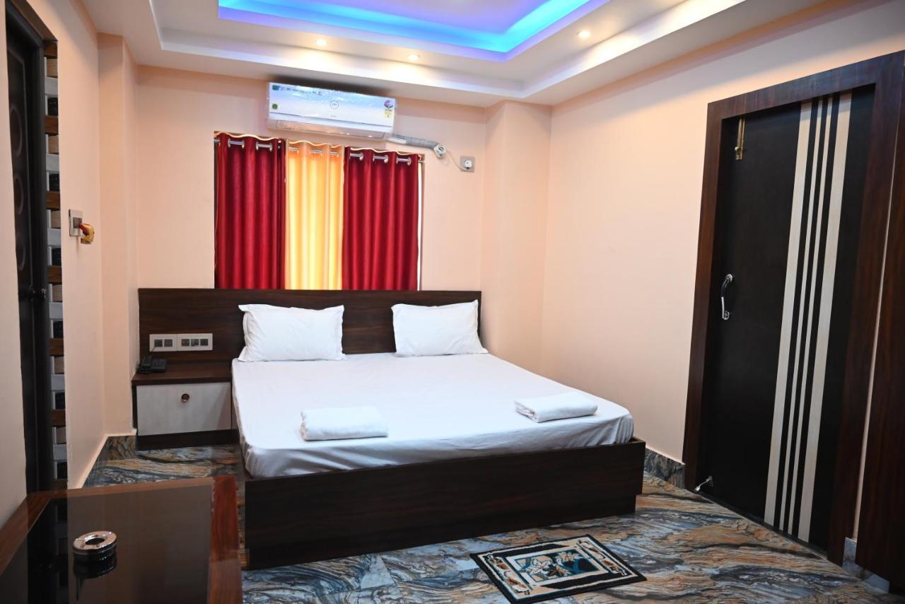 Oyo Hotel Tulusi Inn 博尔普尔 外观 照片