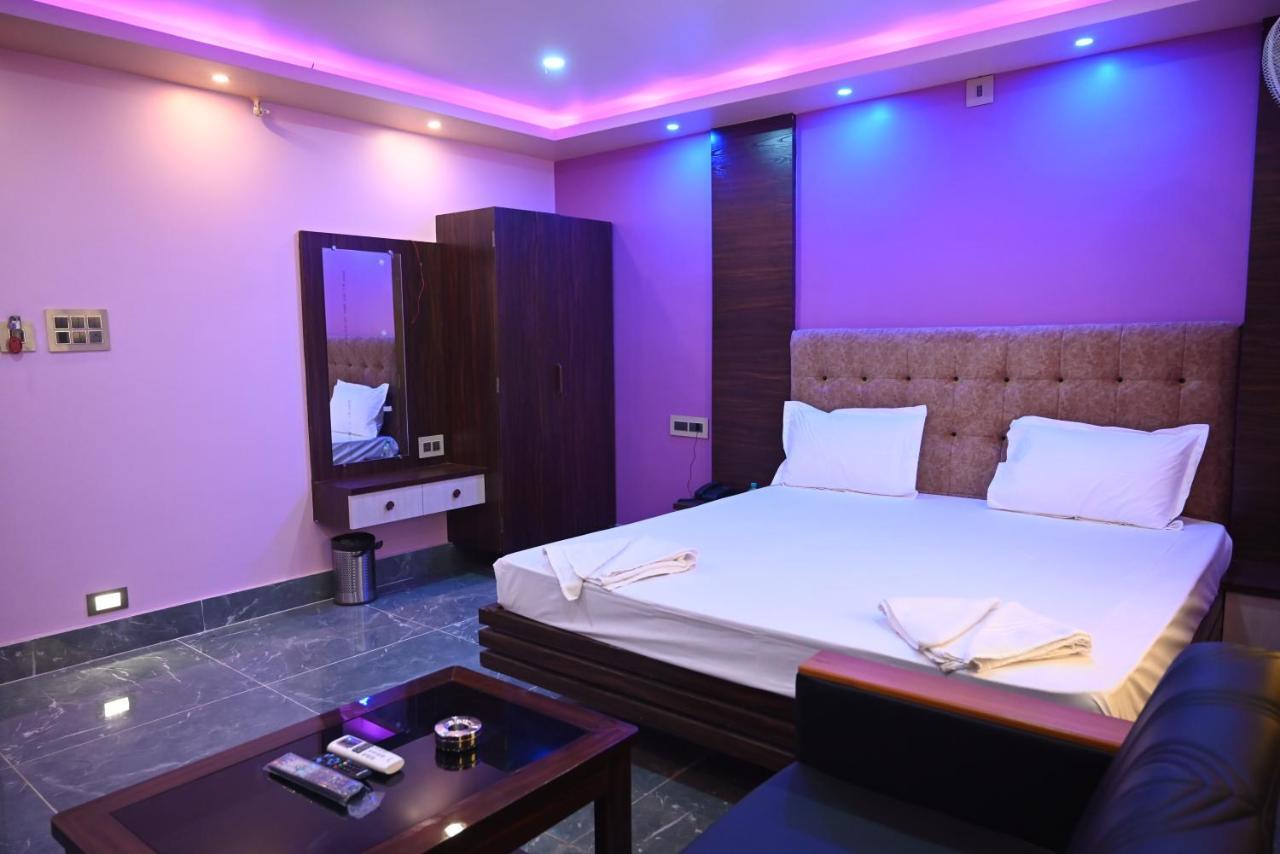 Oyo Hotel Tulusi Inn 博尔普尔 外观 照片