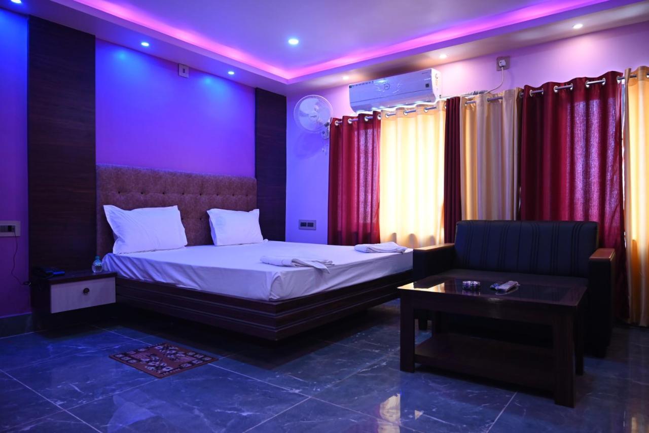Oyo Hotel Tulusi Inn 博尔普尔 外观 照片