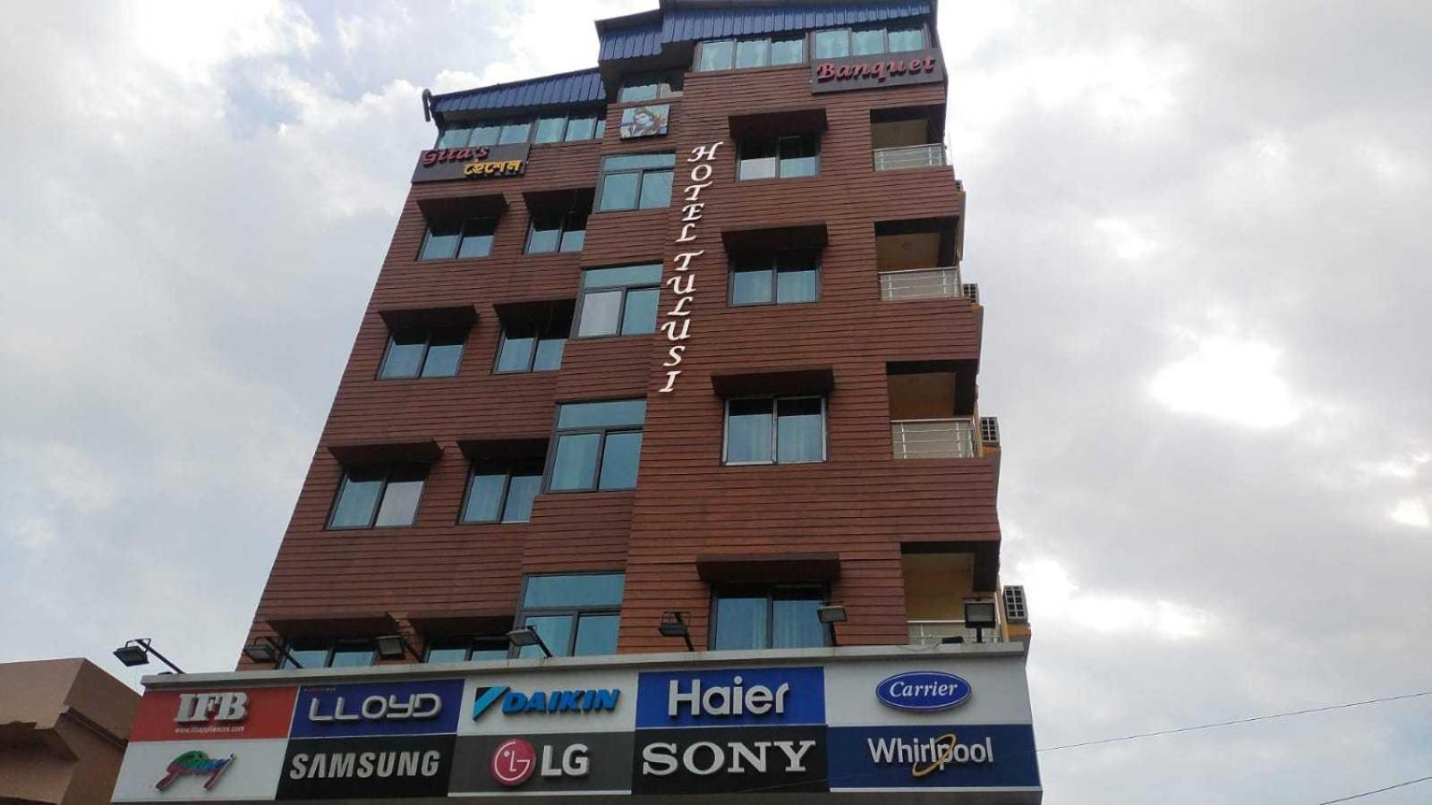 Oyo Hotel Tulusi Inn 博尔普尔 外观 照片